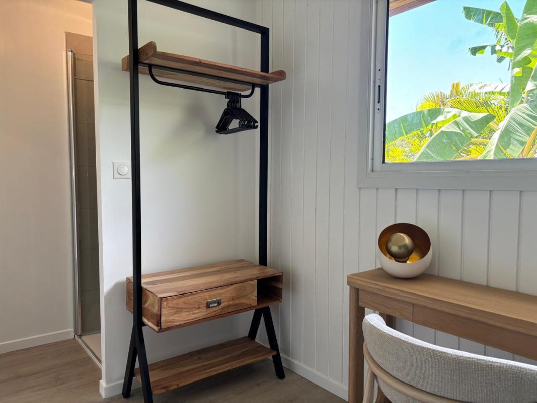 Location-5 suites-diamant-10 personnes-penderie chambre 1